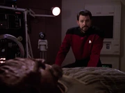 Riker weigert sich Worf beim sterben zu helfen