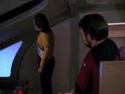 Riker versucht Worf zu überzeugen an einen Romulaner Blut zu spenden