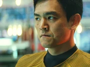 Hikaru Sulu interpretado por  en 
