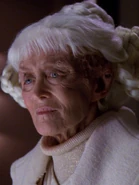 Eve Brenner als Inad…