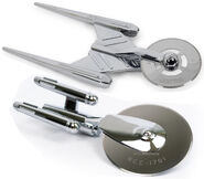 Ukonic Star Trek starship pizza cutters