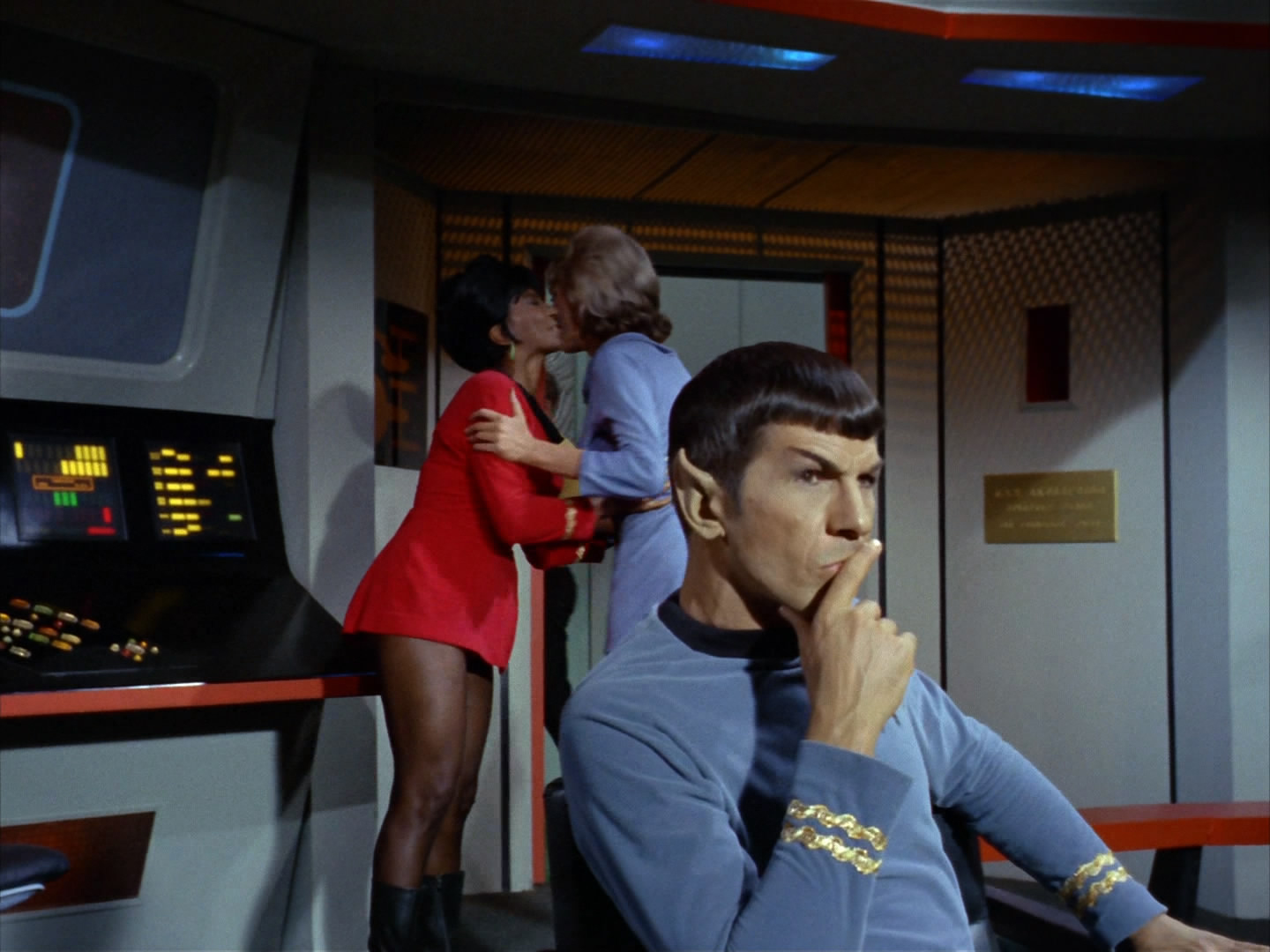 Kiss Memory Alpha Fandom Initially, spock and uhura are introduced as student and teacher but several scenes establish that kirk while spock and uhura are kissing on the transport pad where he also hears spock calling her by star trek into darkness. kiss memory alpha fandom