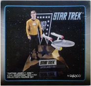 EnescoTOSstatue.jpg (799 KB) "Captain James T. Kirk" USS Enterprise NCC-1701 Collector's Figurine Set
