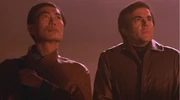Sulu & Chekov regardant la destruction de l' Enterprise en 2285