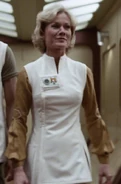 Carol Marcus uniform.jpg (86 KB) White lab vest/golden female long-sleeve tunic with flared cuffs