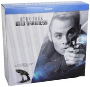 Italian "Collector's Edition" gift set with Quantum Mechanix phaser retailer exclusive[4]