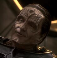 … Cardassianischer Legat …