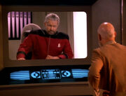 Picard kontaktiert Admiral Riker