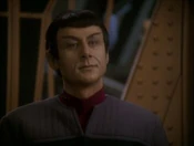 Solok.jpg (8 kB) Kapitein Solok (DS9: "Take Me Out to the Holosuite")