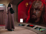 Worf addresses K'temoc