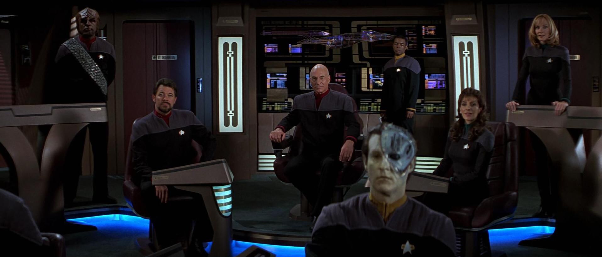 Besatzung Enterprise E.jpg
