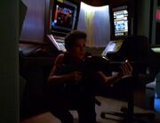 Janeway sichert den Maschinenraum