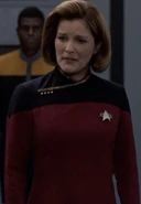 Janeway en grande tenue.jpg (26 kio) 2376