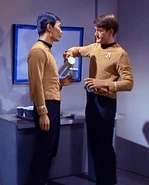 Salle d'attractions, salle à manger, entrée (droite).jpg (26 kio) à droite