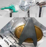 Hungry Jacks Star Trek TNG food toys 2.jpg (1.08 MB) Pencil toppers and clip-on badge