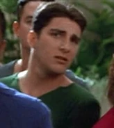 Mari spectator 12.jpg (11 KB)