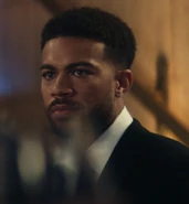 R. Chandler.png (333 kio) R. Chandler (garde de sécurité)