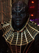 Discovery's "re-envisioned" Klingon