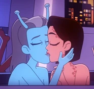 Jennifer and Barnes making out.png (206 KB)