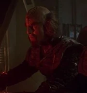 Le navigateur de l' Amar (gauche)