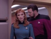 Riker warnt Crusher vor weiteren eigenständigen Ermittlungen