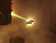 装甲によりボーグの攻撃に耐える