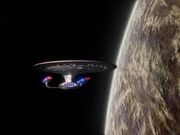 Enterprise-D im Orbit von Melona IV