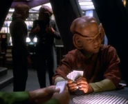 Nog and Jake playing cards.jpg (43 kio) Nog et Jake jouant à un jeu de cartes