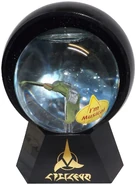 Willitts KBoP Star Globe.jpg (492 KB) Klingon Bird-of-Prey Lighted Musical Star Globe Halodome