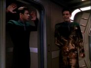 Krajensky (Changeant) (avec l'apparence de Bashir) (DS9: "The Adversary")