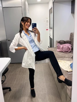 Sol Rodriguez on set