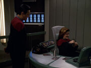 Captain Janeway erhält einen Brief von der Erde