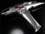 Qmxtrekxiphaser.jpg (73 KB) Star Trek "Stunt Phaser" replica