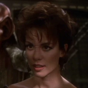 Leeta, a Bajoran female (2374)