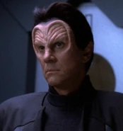 Suna.jpg (77 kB) Suna TNG: "Frame of Mind"