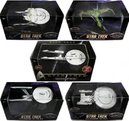 TrekHotWheelsboxS2.jpg (93 KB) Series 2 packaged ships