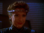 Kira Nerys (miroir) (DS9: "Crossover", "Through the Looking Glass", "Shattered Mirror";DS9: "Resurrection", "The Emperor's New Cloak")