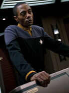 Armstrong.jpg (132 KB) David Anderson als Fähnrich Armstrong…