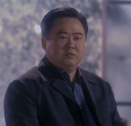 Hoshi's father on a comm screen