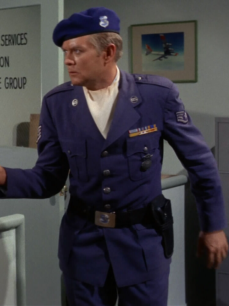 USAF Staff Sergeant.jpg