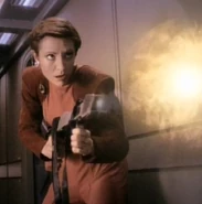 Expanding energy pulse.jpg (197 KB) Phaser rifle firing an expanding energy pulse