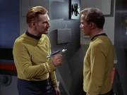 Kirk hat Finney im Maschinenraum gefunden.