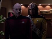 Picard Worf, observation lounge