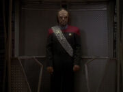 Worf nimmt seinen Dienst auf Deep Space 9 auf