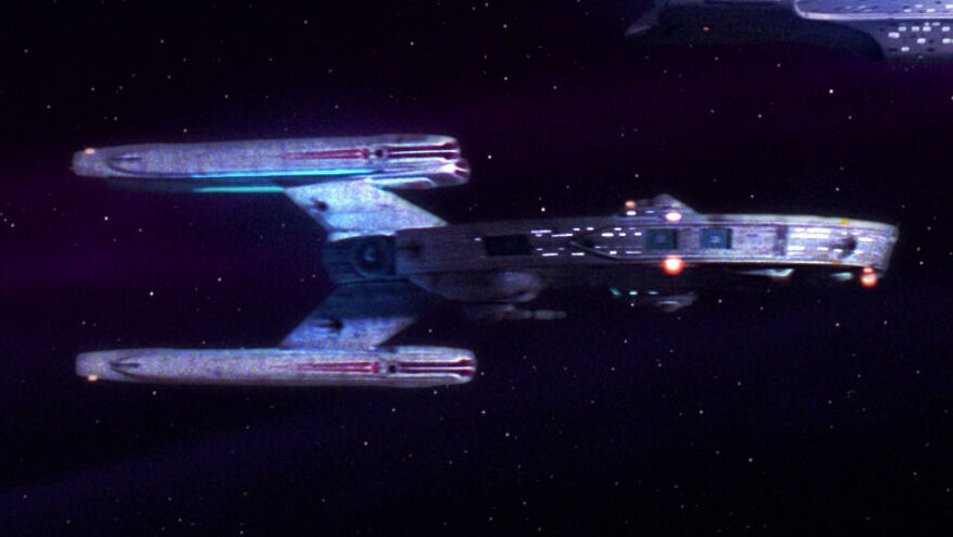 USS Stargazer von steuerbord.jpg