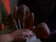 Jumja-Sticks, gemacht aus den Früchten des Jumja-Baums