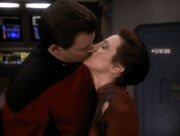 Riker kissing Kira