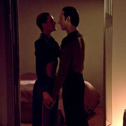 Tasha Yar seduces Data