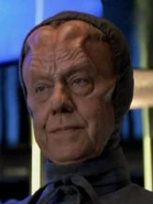 Abbot.jpg (23 KB) Ian Abercrombie als Abbot…