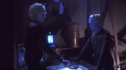 Shran und Tarah besprechen die Lage auf Weytahn.